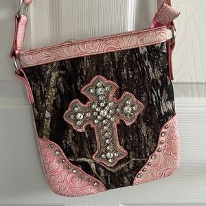 Camo crossbody bag